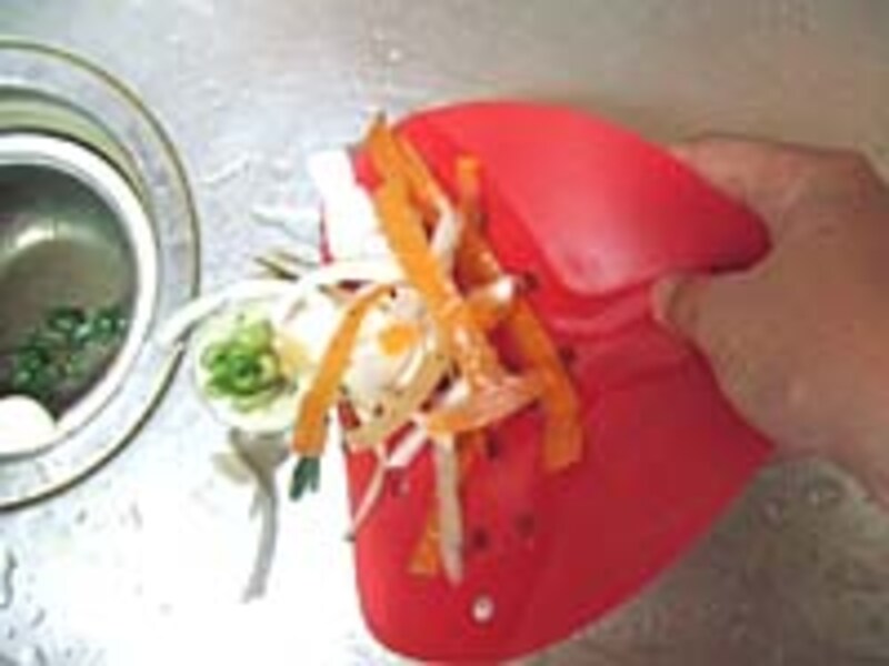 シンク用ちりとりという商品もあります