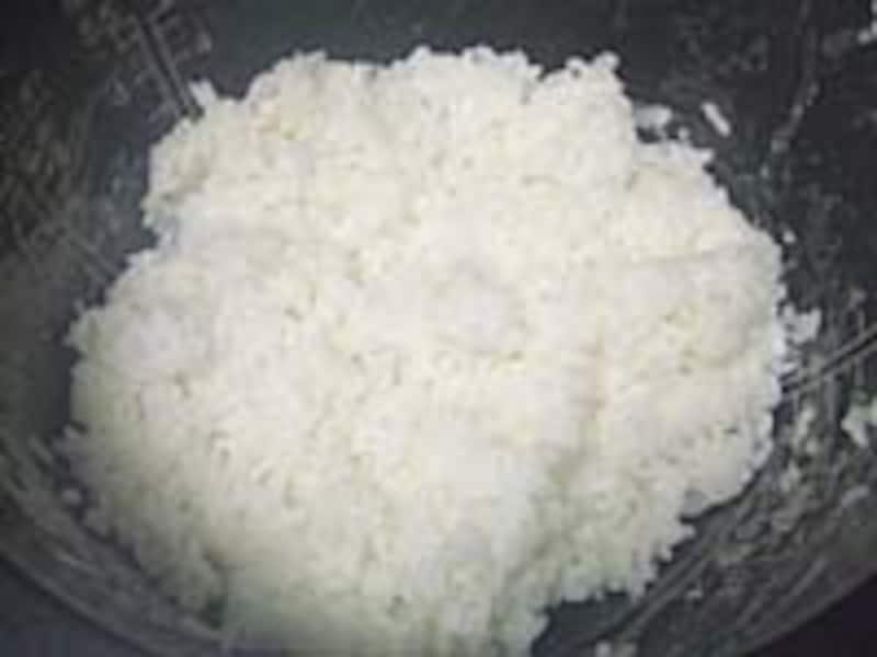 炊飯器を選ぶときは必要な機能を優先させて。