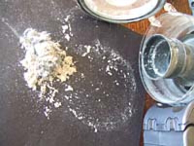 ベッドにはこんな埃やゴミがいっぱい！ なのです