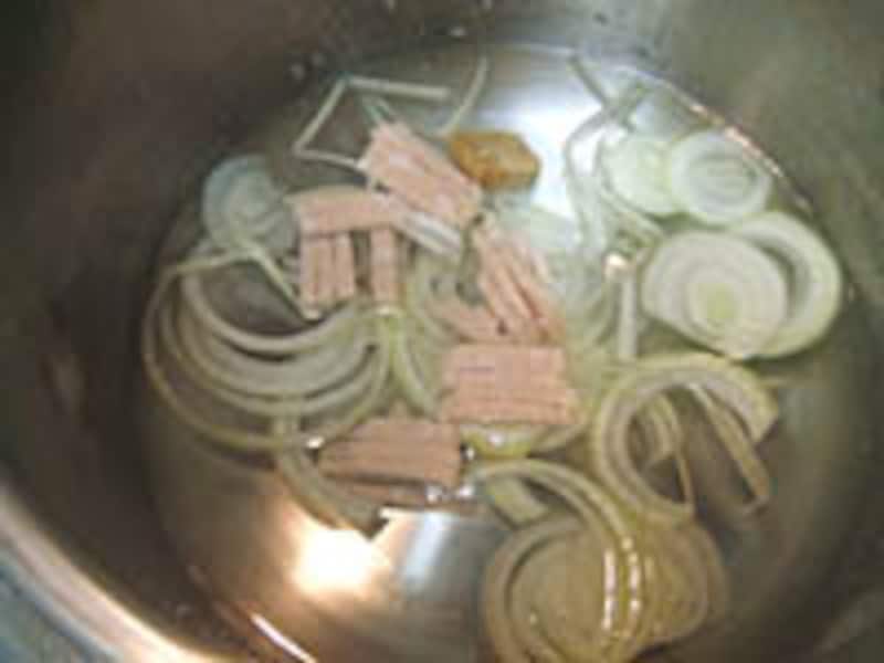 蒸し用のお湯はそのままスープに活用しましょう!