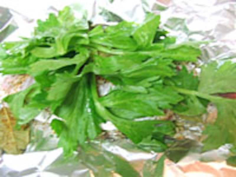 ハーブをたくさん乗せましょう