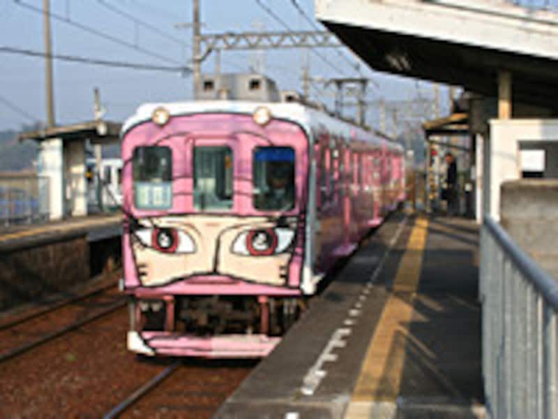 伊賀線忍者列車
