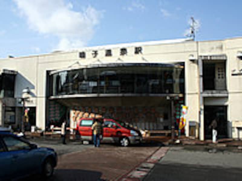 鳴子温泉駅駅舎