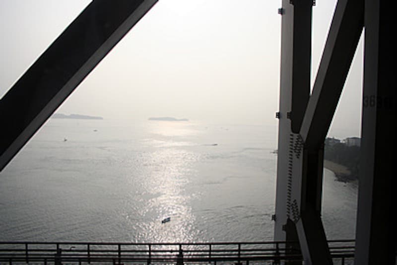 瀬戸大橋からの車窓