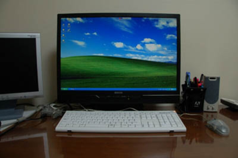 モニタに向き合ったイメージ