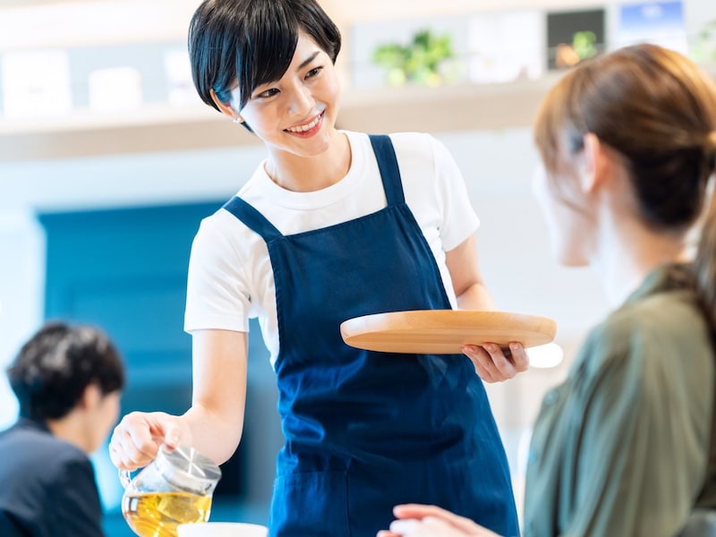 10代と同じ「バイト語」では、大人の魅力は出せません