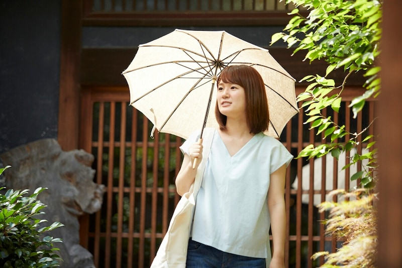 訪問時のバッグの扱い、レディはしっかり考えて!