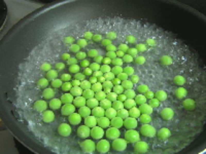 グリーンピースおにぎり