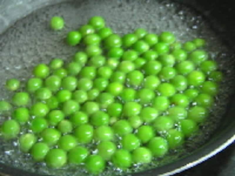 グリーンピースおにぎり