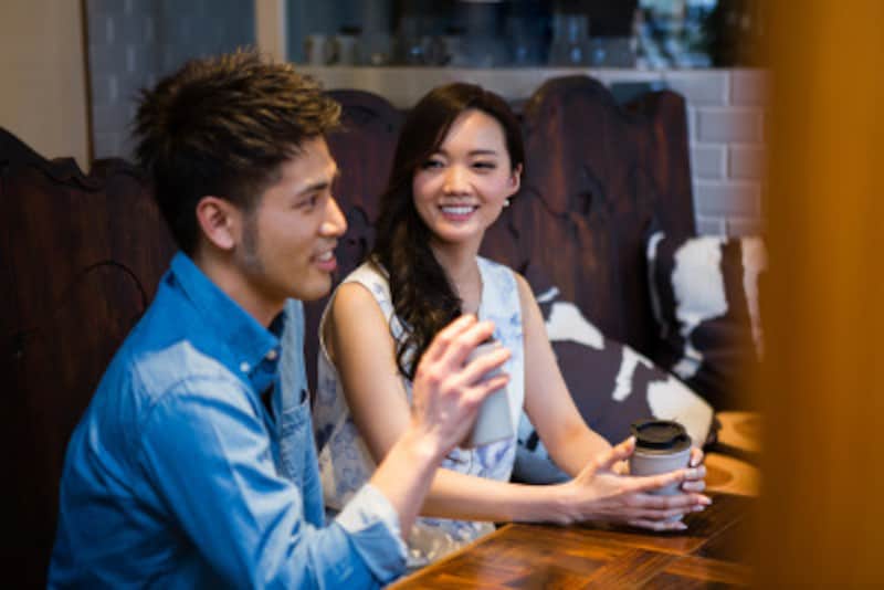 夫とのセックスよりずっと燃える彼とのベッド・・・