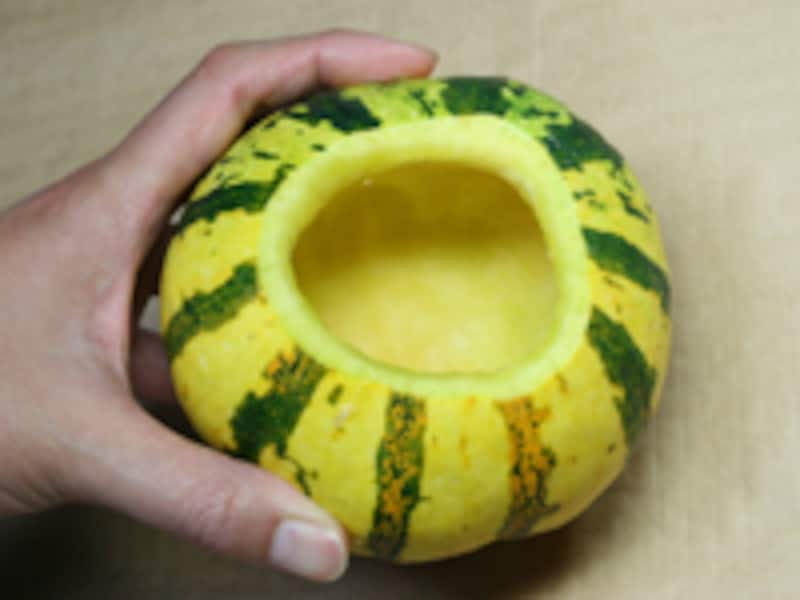 中身を掻き出した様子