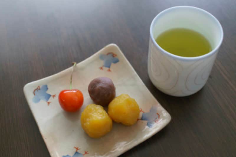和菓子と相性のいい緑茶は抗酸化力の高いカテキンが豊富。ぜひ一緒に頂きましょう。