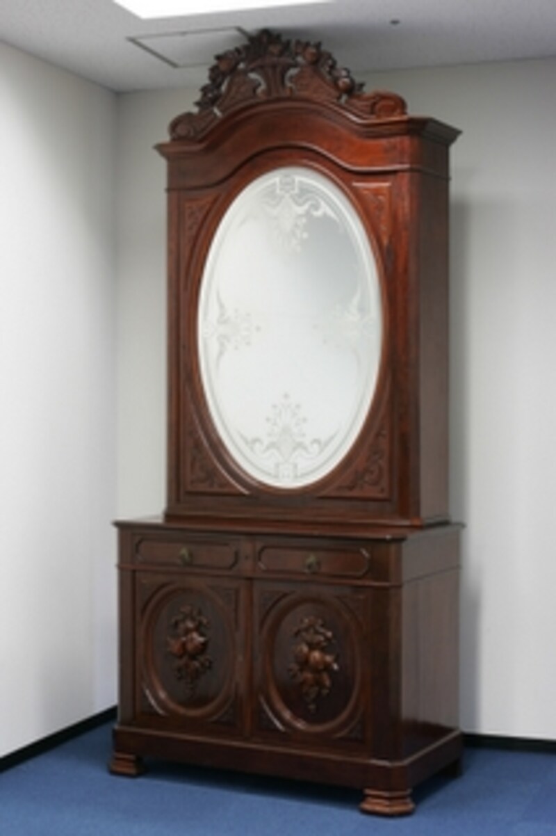 ミラーキャビネット