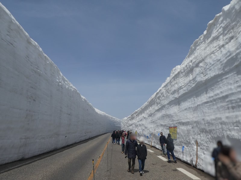 立山・雪の大谷（3）