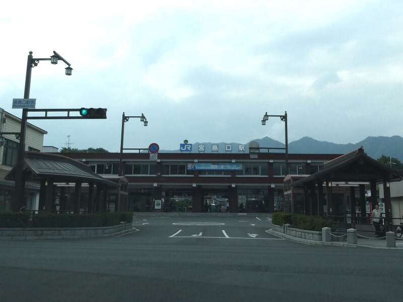 JR山陽線 宮島口駅