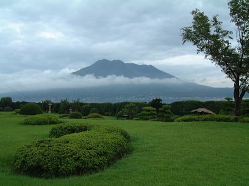 仙巌園（1）／庭園から眺める桜島の雄姿