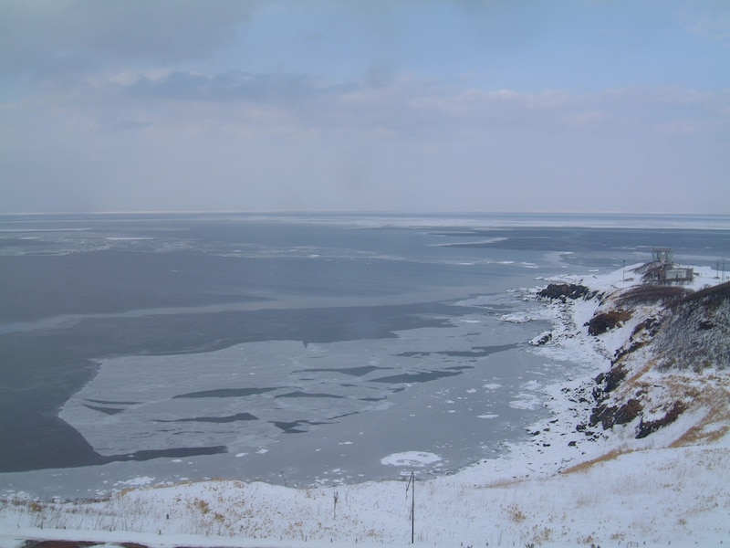 ホテル日の出岬から眺めるオホーツク海と流氷