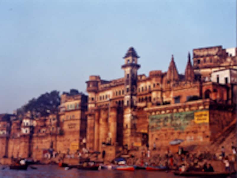 船から見たガート2