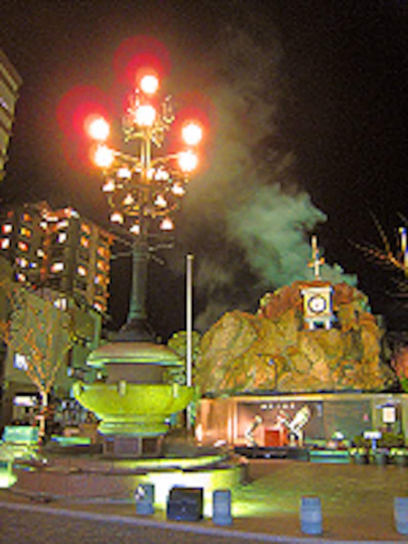 夜の和倉温泉飲泉所