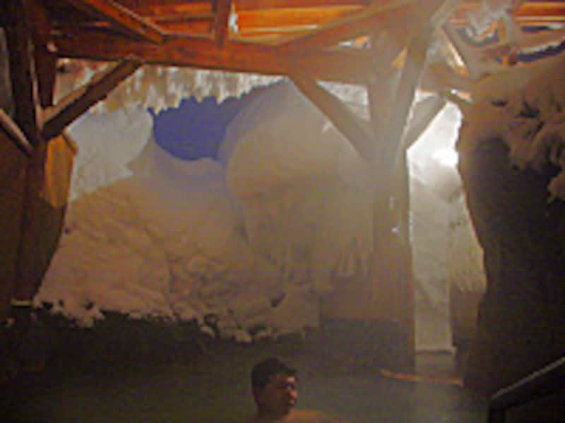 シコロの湯露天風呂