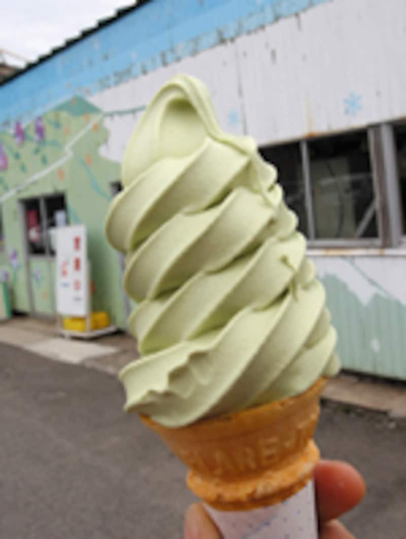 伊吹よもぎソフト