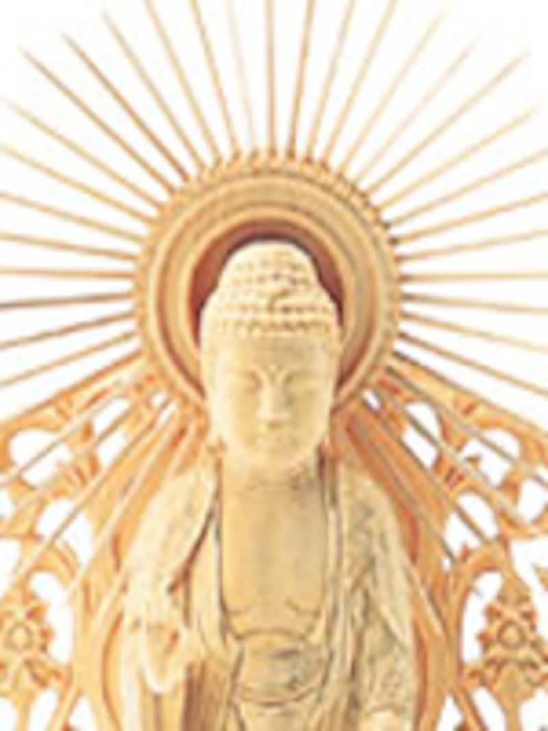 仏壇には宗旨・宗派に沿ったご本尊をお祀りします