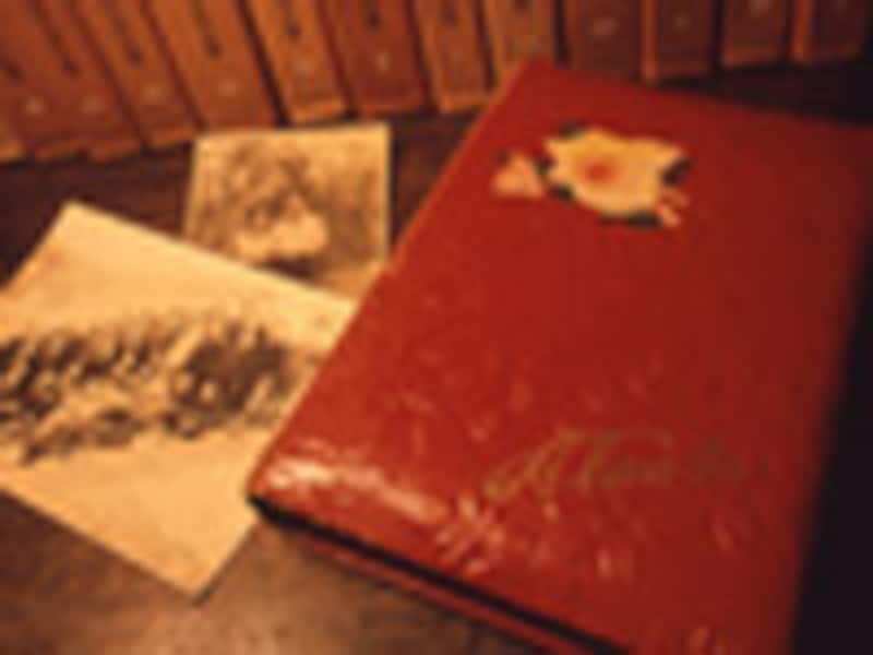 故人を彷彿させる品を飾ってみてはいかがでしょうか。