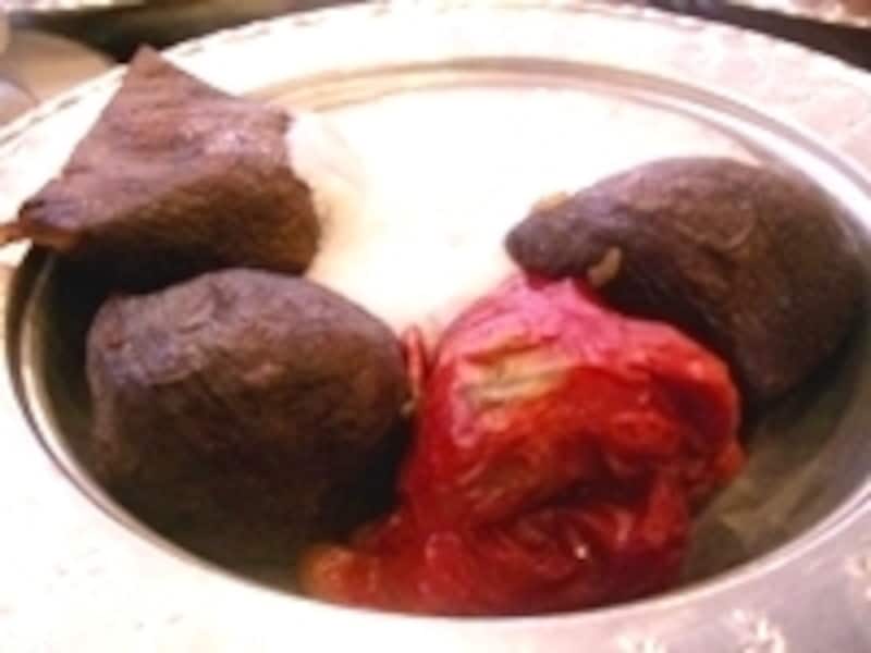 乾燥ナスと乾燥パプリカのドルマ