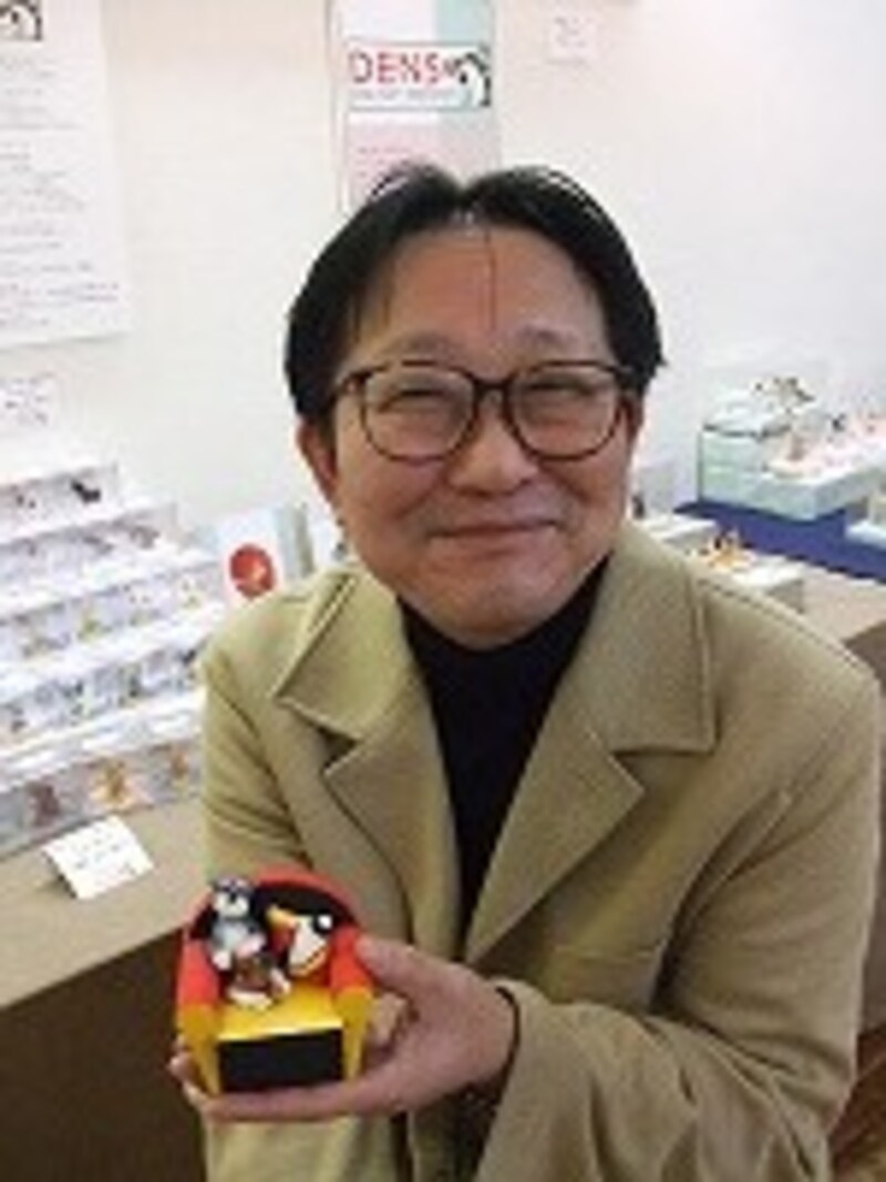 犬のフィギュア作家 伝陽一郎さん