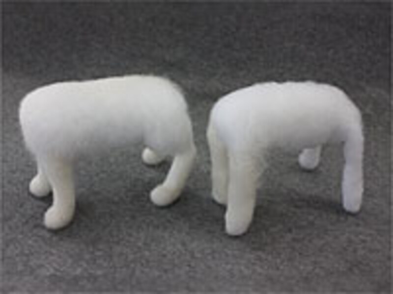 脚を立たせて立体にする