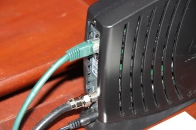 インターネットを有線接続する方法 ルーターが近ければ有線が効果的 Lan 無線lan Wi Fi All About