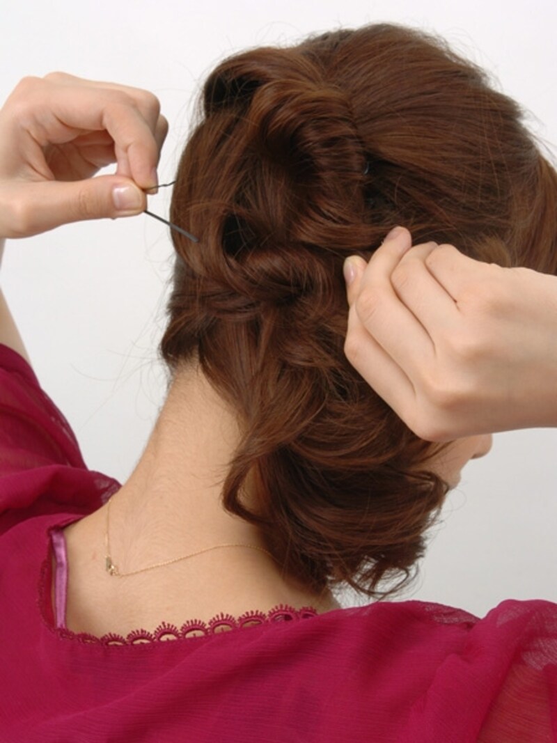 2の土台にアメピンを留めると固定する