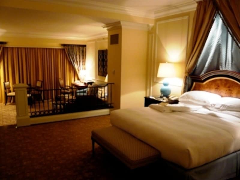 マカオを代表する豪華ホテル、ヴェネチアン・マカオ・リゾート・ホテルの客室の一例