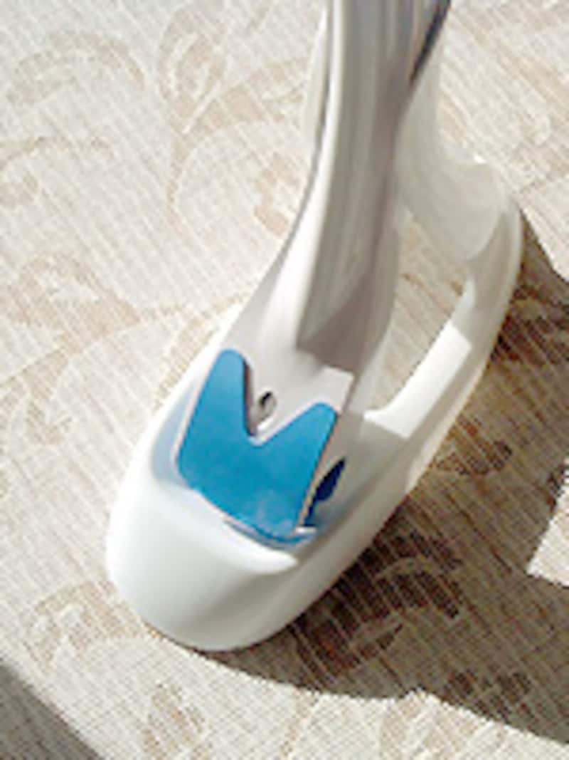 専用ホルダーに立てかけて保管