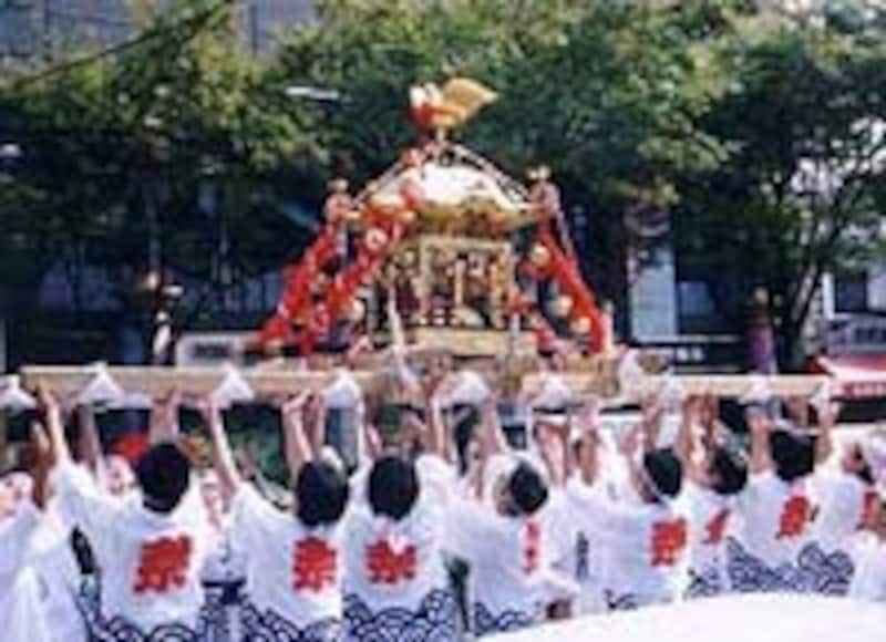 日本の伝統"お神輿"とは？