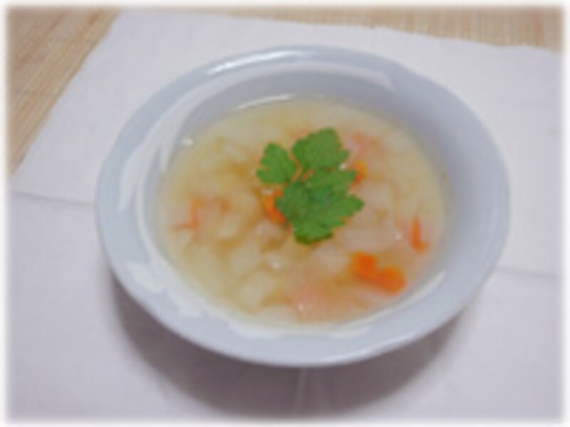 野菜のコンソメスープ