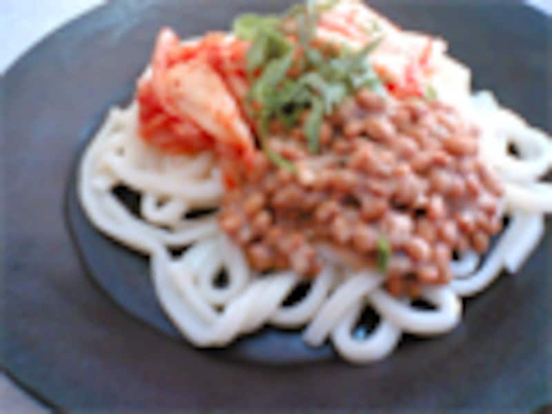 キムチ納豆うどん