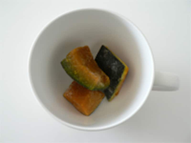 デミグラスソースを煮込む