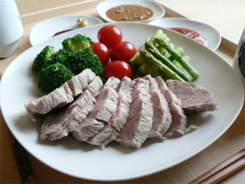 さっぱり茹で豚と三種のたれ