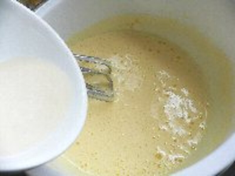 ハチミツ液を加える
