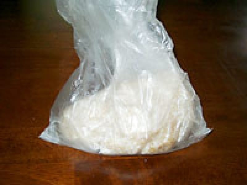 袋に入れて良くこねる