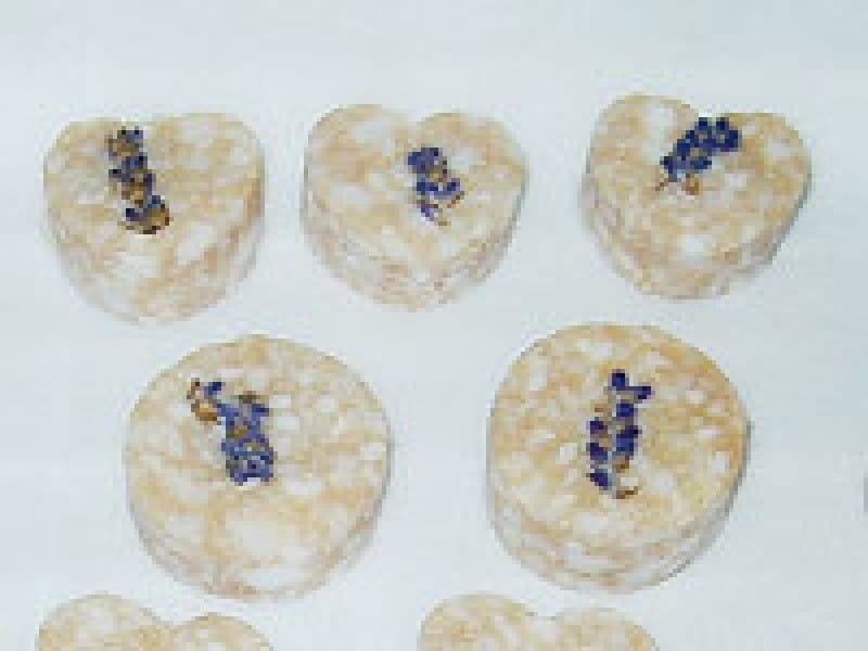 完成したハーブ石鹸