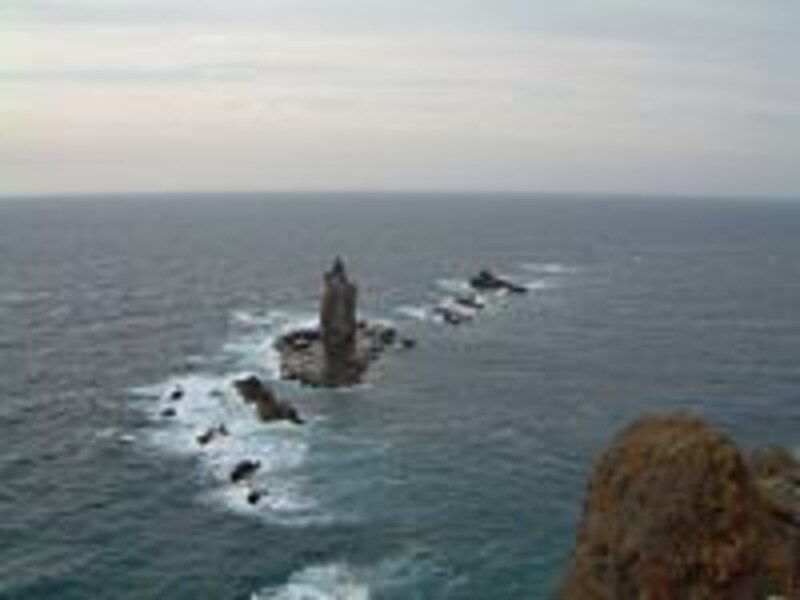 《積丹》神威岬から眺める神威岩