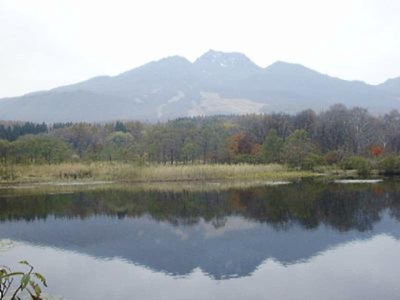 《上越》妙高高原・いもり池から見る妙高山