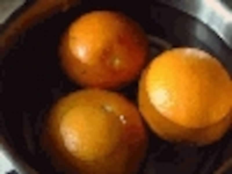 オレンジをゆでる