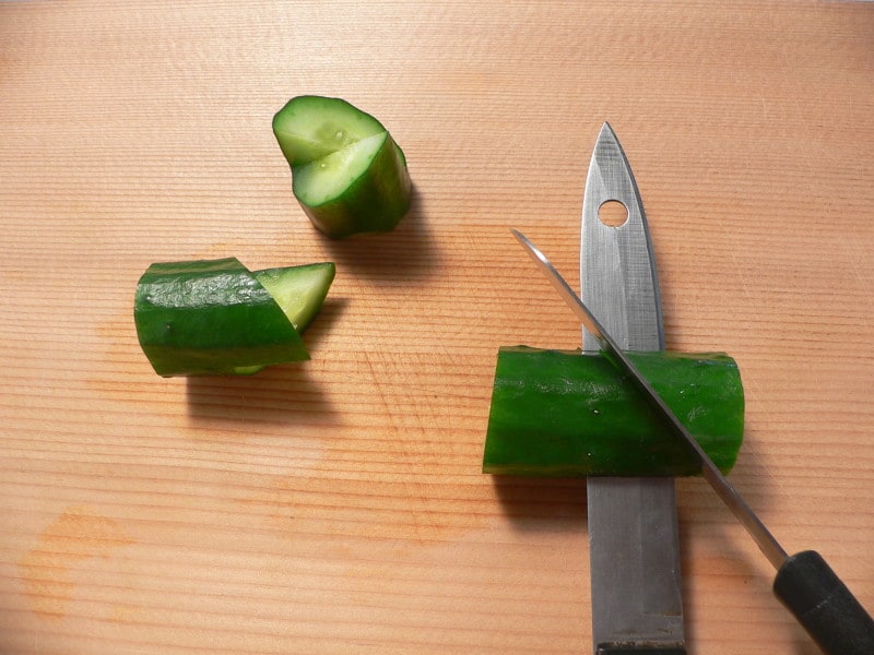 切り違いきゅうりの切り方・画像・方法・飾り切り