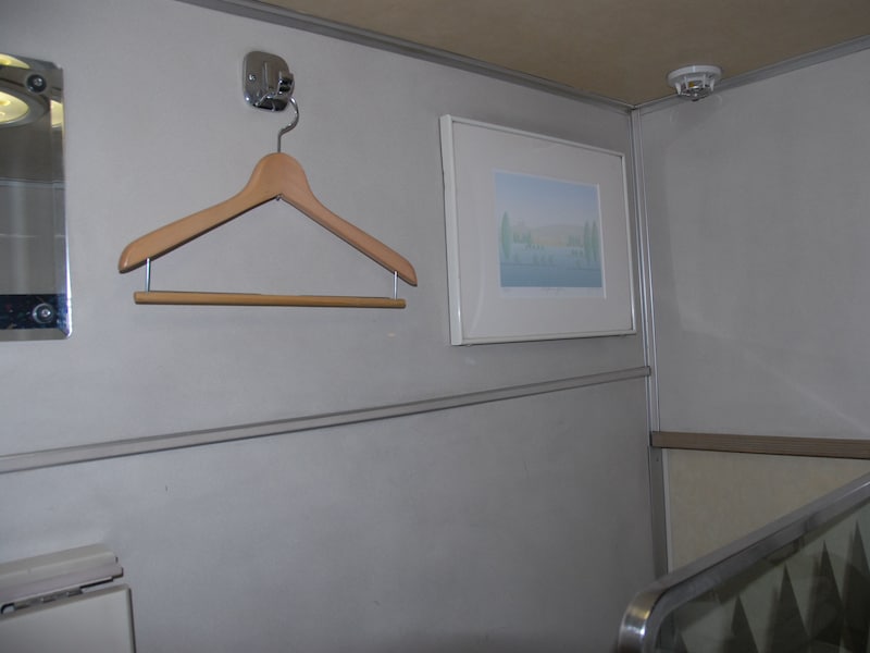 ソロ室内の通路側