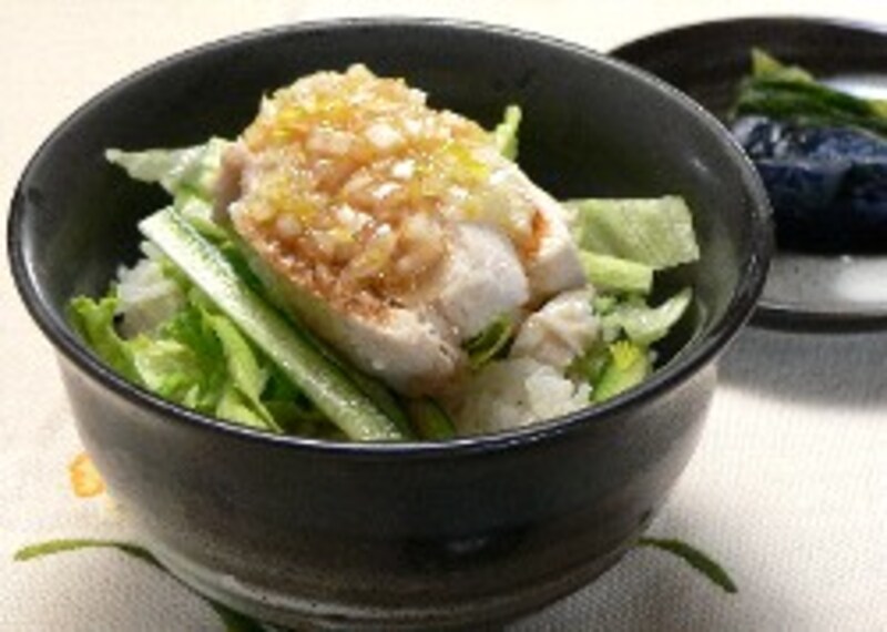 葱油ダレかけ蒸し鶏飯
