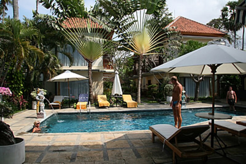 レスパティのプール