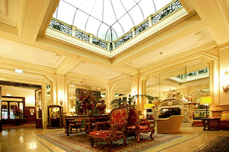 ロビーラウンジ